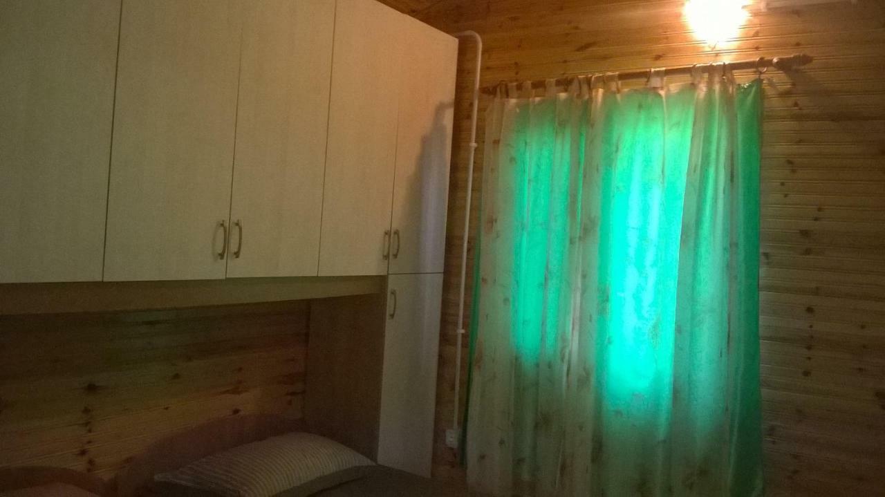 Kolonia E Artistave Apartment Velipoje Ngoại thất bức ảnh